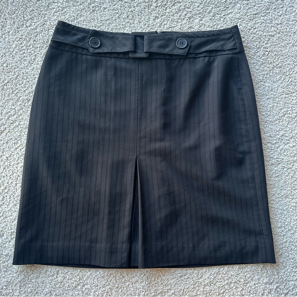 Worthington Like New Black Pencil Skirt with Belt Feature Size 16